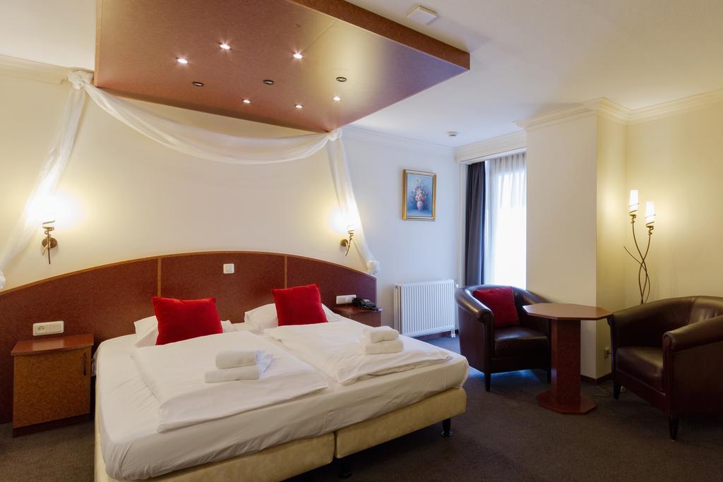 Hotel Restaurant De Baronie 박시미어 외부 사진
